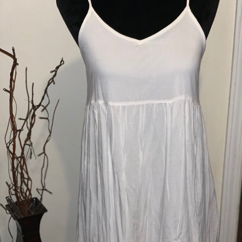 White Entro dress with lace detail, medium